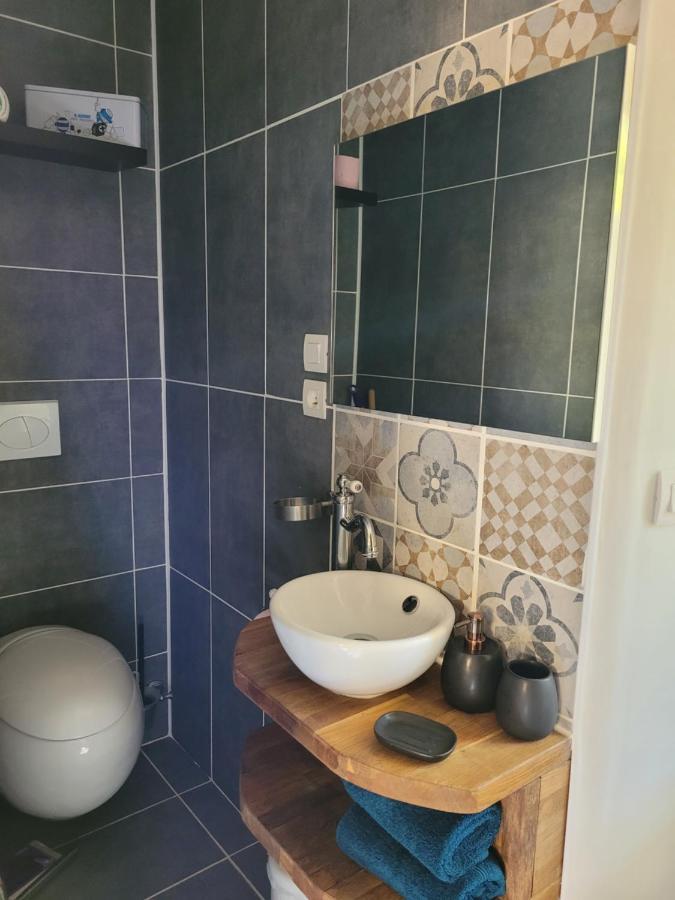 La Reyniere Bed & Breakfast Сер Екстериор снимка