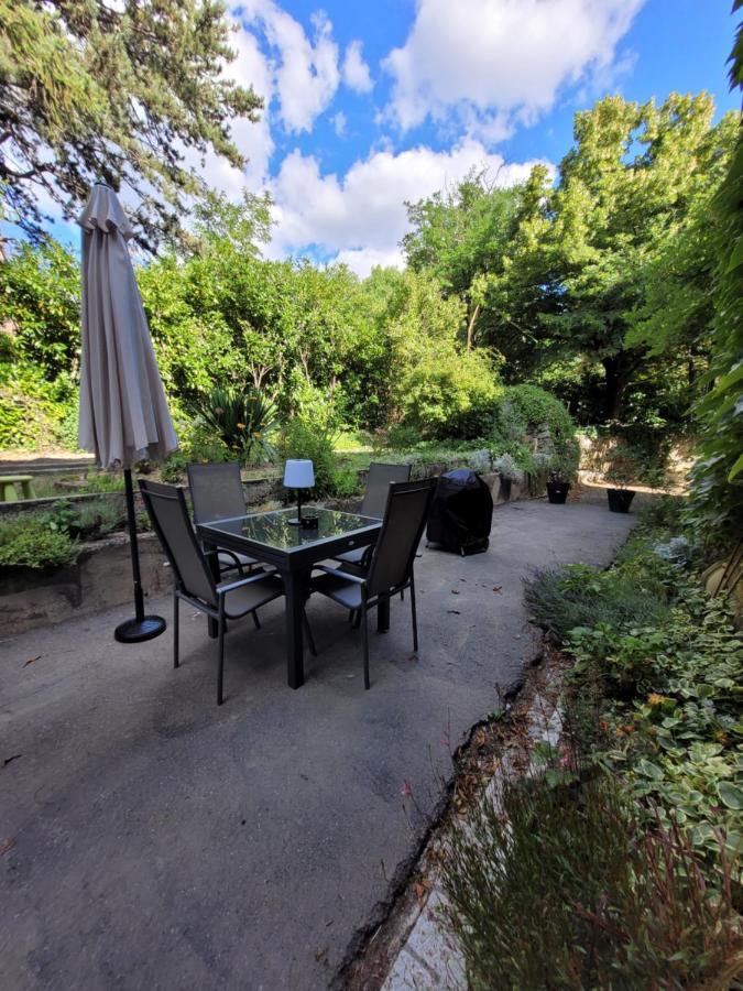 La Reyniere Bed & Breakfast Сер Екстериор снимка