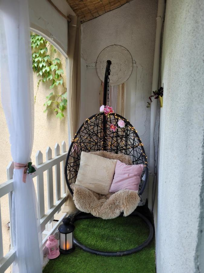 La Reyniere Bed & Breakfast Сер Екстериор снимка